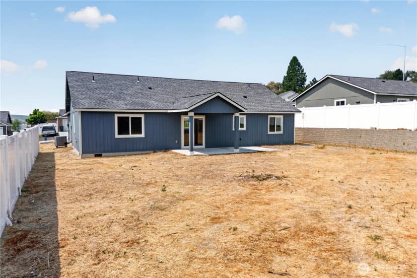 Property photo for 619 Kimberly Avenue, Royal City photo 8