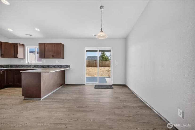 Property photo for 619 Kimberly Avenue, Royal City photo 14