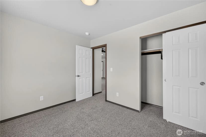 Property photo for 619 Kimberly Avenue, Royal City photo 3