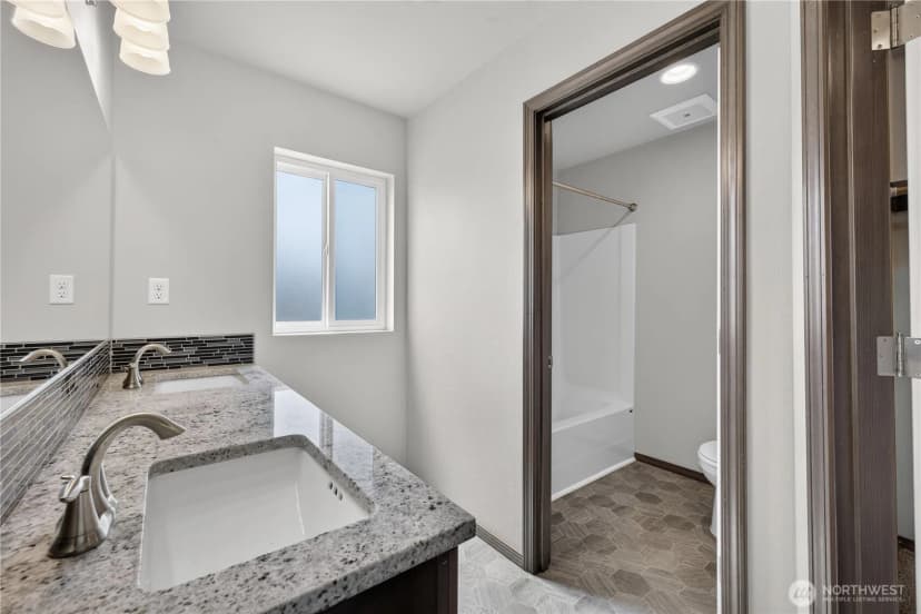 Property photo for 619 Kimberly Avenue, Royal City photo 33