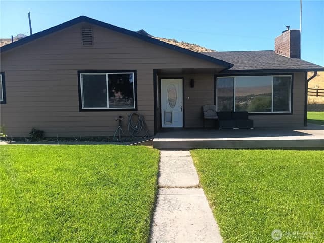 Property photo for 260 Adobe Way, Selah