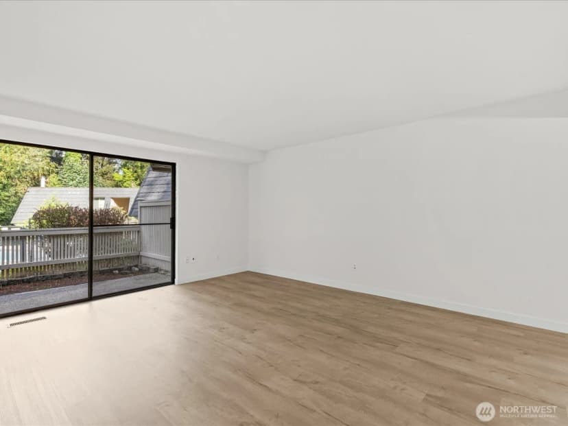 Property photo for 9905 Ne 124th Street #703, Kirkland photo 16