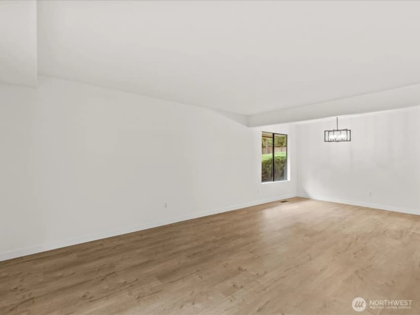 Property photo for 9905 Ne 124th Street #703, Kirkland photo 15