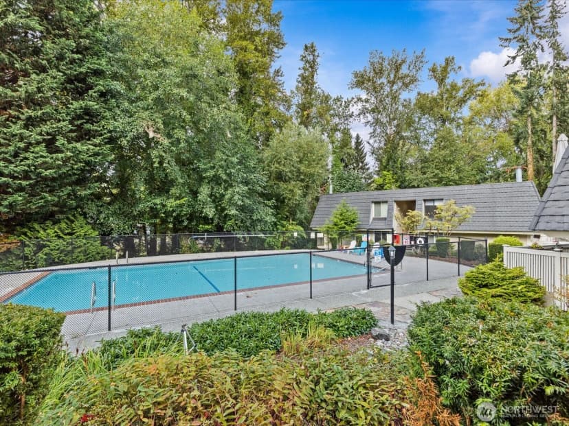 Property photo for 9905 Ne 124th Street #703, Kirkland photo 19