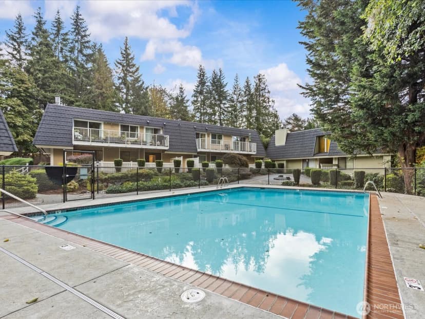 Property photo for 9905 Ne 124th Street #703, Kirkland photo 23