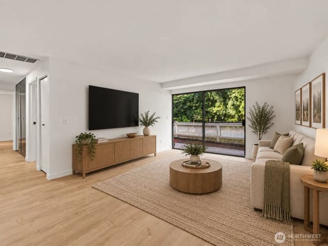 Property photo for 9905 Ne 124th Street #703, Kirkland photo 5
