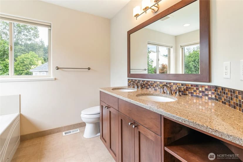 Property photo for 1584 Kingswood Court, Bellingham photo 26