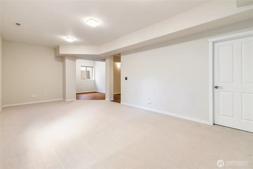 Property photo for 1584 Kingswood Court, Bellingham photo 33