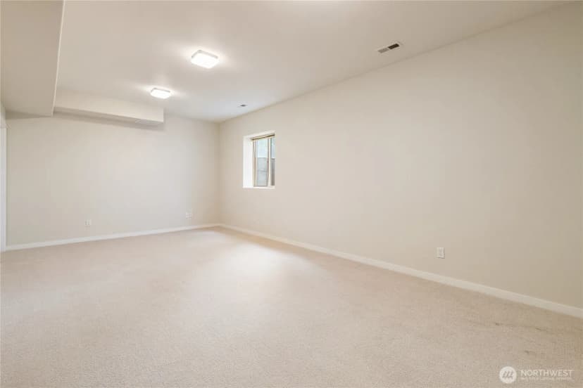 Property photo for 1584 Kingswood Court, Bellingham photo 32