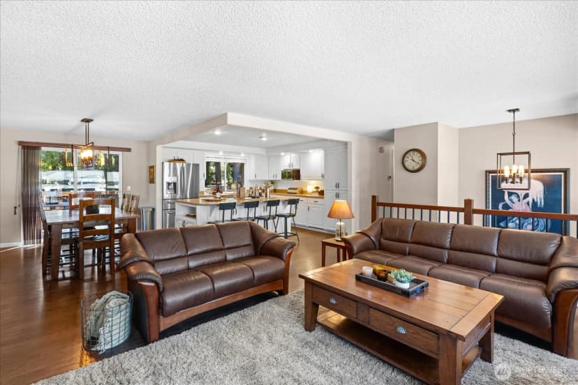 Property photo for 30718 5th Place S, Federal Way photo 5