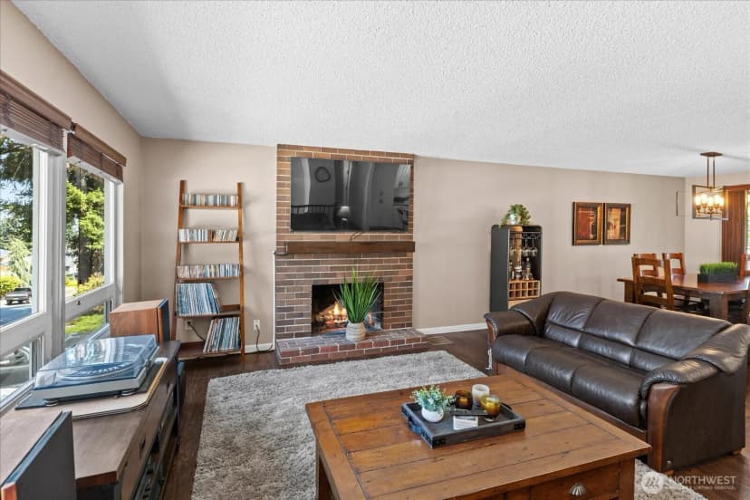 Property photo for 30718 5th Place S, Federal Way photo 6