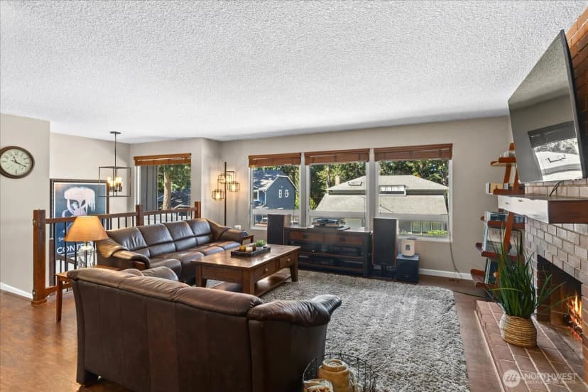 Property photo for 30718 5th Place S, Federal Way photo 4