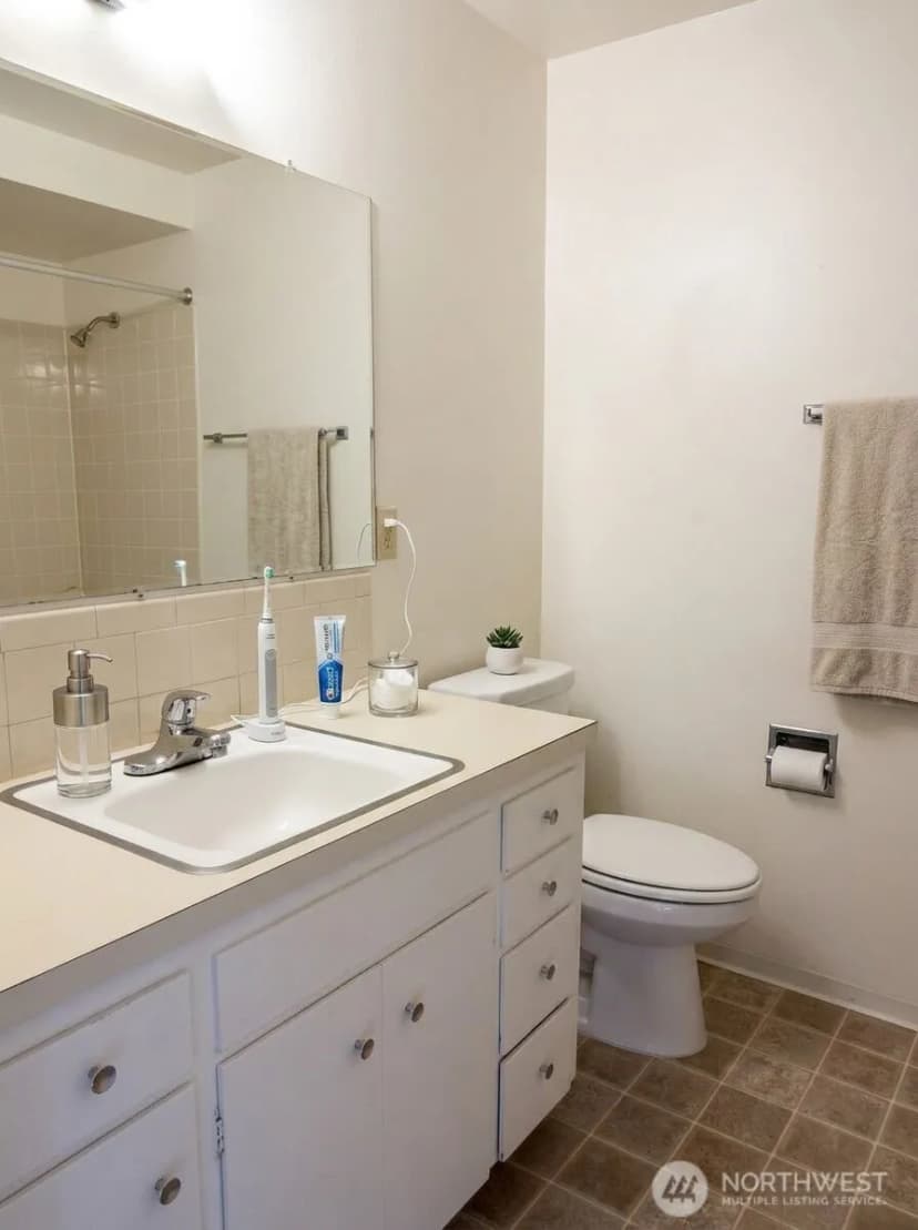 Property photo for 5208 Sand Point Way Ne, Seattle photo 22