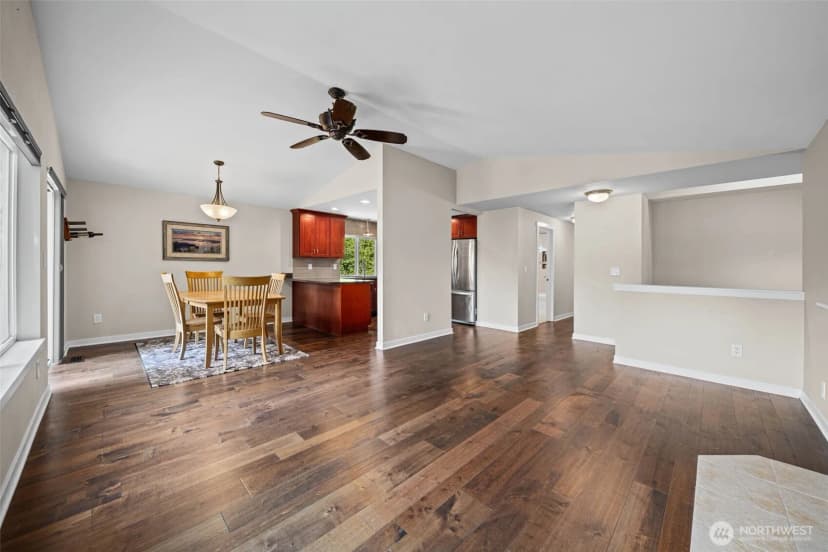 Property photo for 9812 Kooley Drive Nw, Gig Harbor photo 6