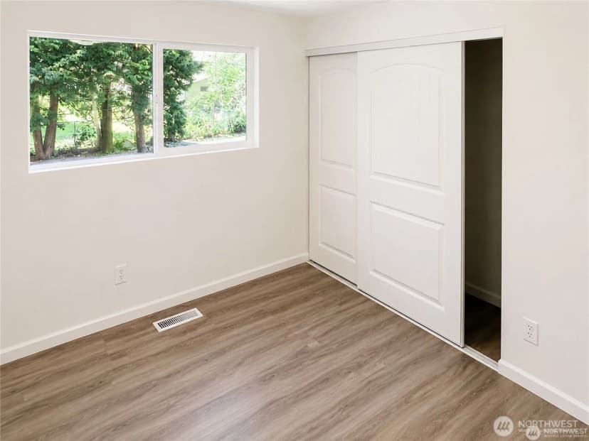 Property photo for 9439 11th Avenue Sw, Seattle photo 7