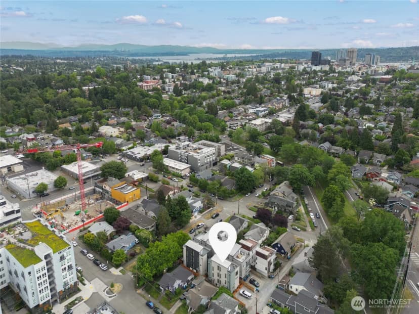 Property photo for 6223 9th Avenue Ne, Seattle photo 28