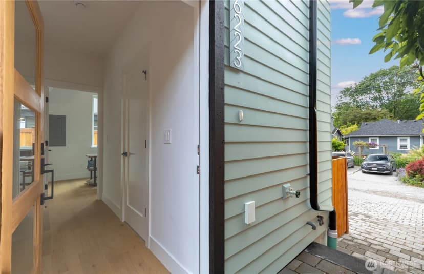 Property photo for 6223 9th Avenue Ne, Seattle photo 26