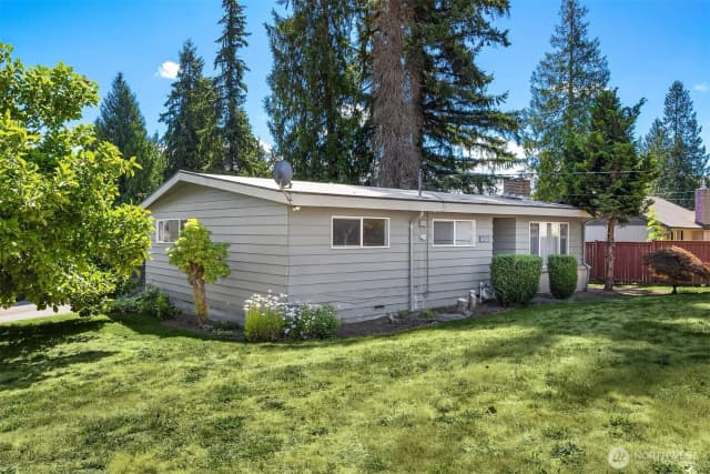 Property photo for 16727 1st Avenue Se, Bothell photo 3