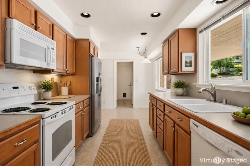 Property photo for 10466 Se 19th Street, Bellevue photo 7