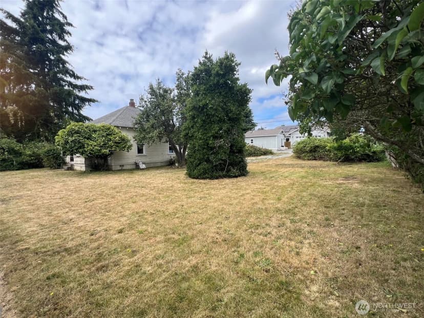 Property photo for 1806 12th Street, Anacortes photo 15