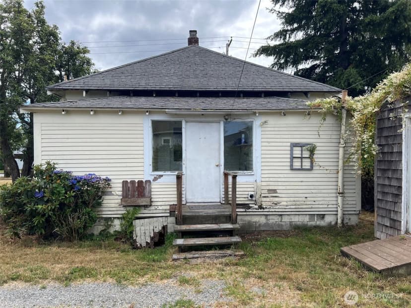 Property photo for 1806 12th Street, Anacortes photo 22