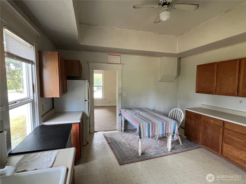 Property photo for 1806 12th Street, Anacortes photo 6