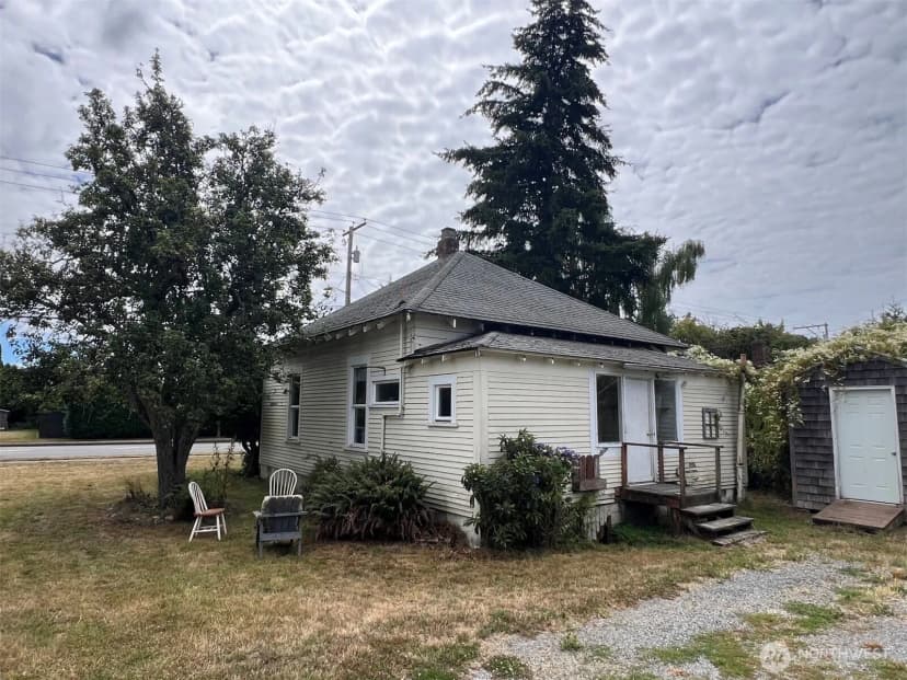 Property photo for 1806 12th Street, Anacortes photo 20