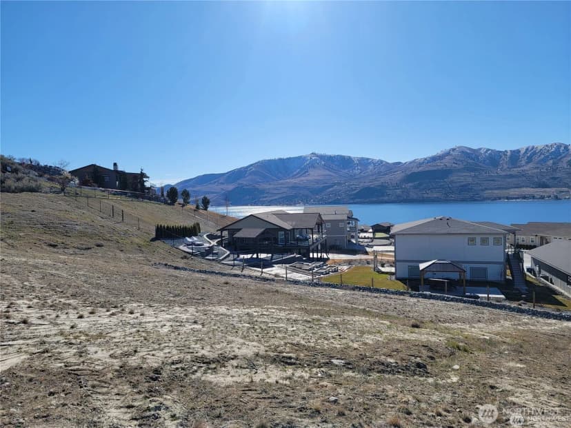 Property photo for 260 Apple Avenue, Chelan photo 9