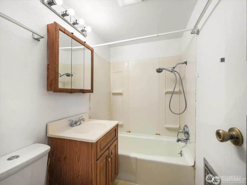 Property photo for 1929 11th Street, Bremerton photo 16