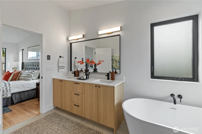 Property photo for 11312 Ne 60th Street, Kirkland photo 23