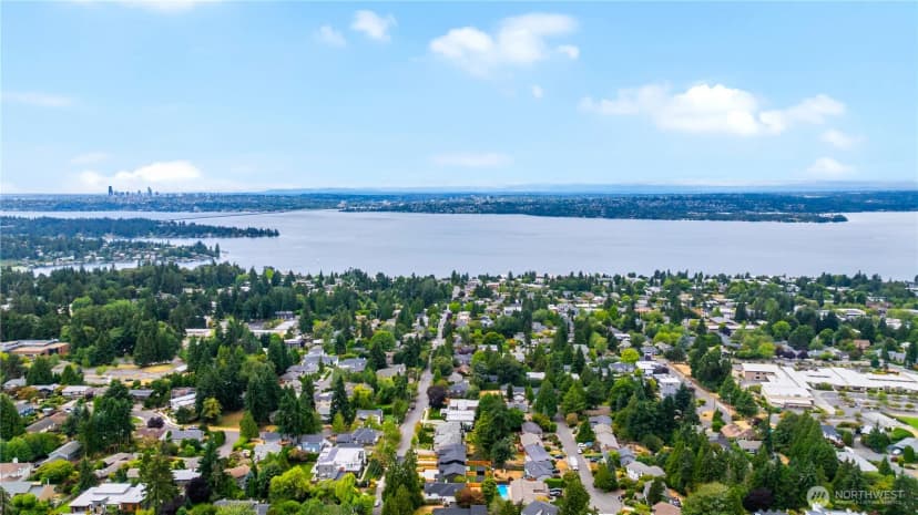 Property photo for 11312 Ne 60th Street, Kirkland photo 34