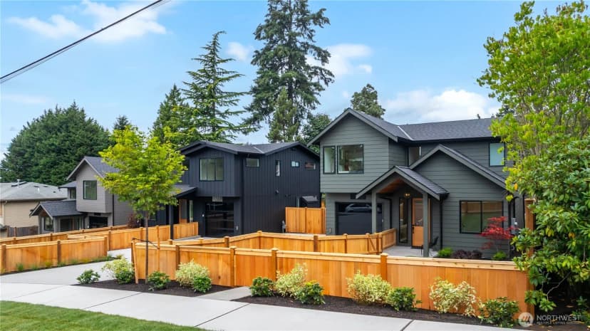 Property photo for 11312 Ne 60th Street, Kirkland photo 3
