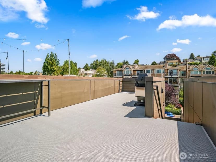 Property photo for 6911 California Avenue Sw #c, Seattle photo 33