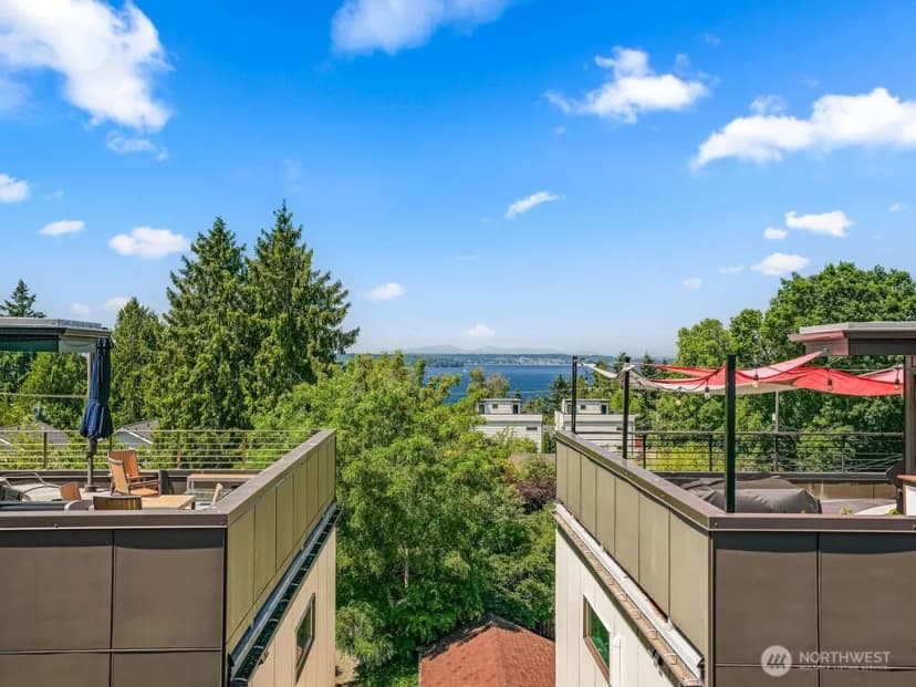 Property photo for 6911 California Avenue Sw #c, Seattle photo 2