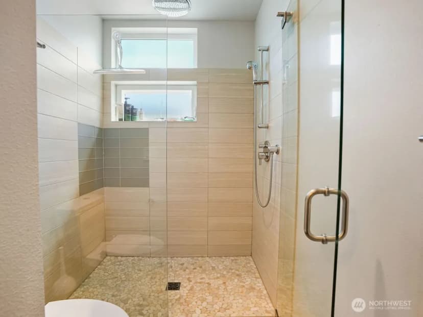 Property photo for 6911 California Avenue Sw #c, Seattle photo 27
