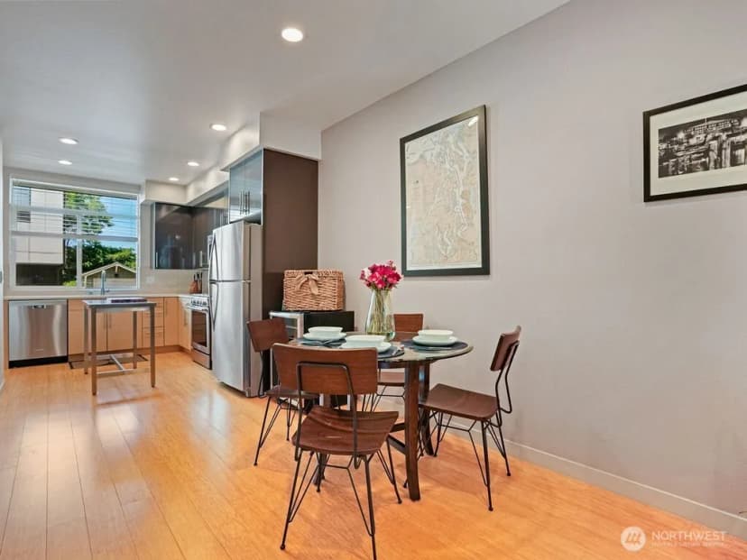 Property photo for 6911 California Avenue Sw #c, Seattle photo 7