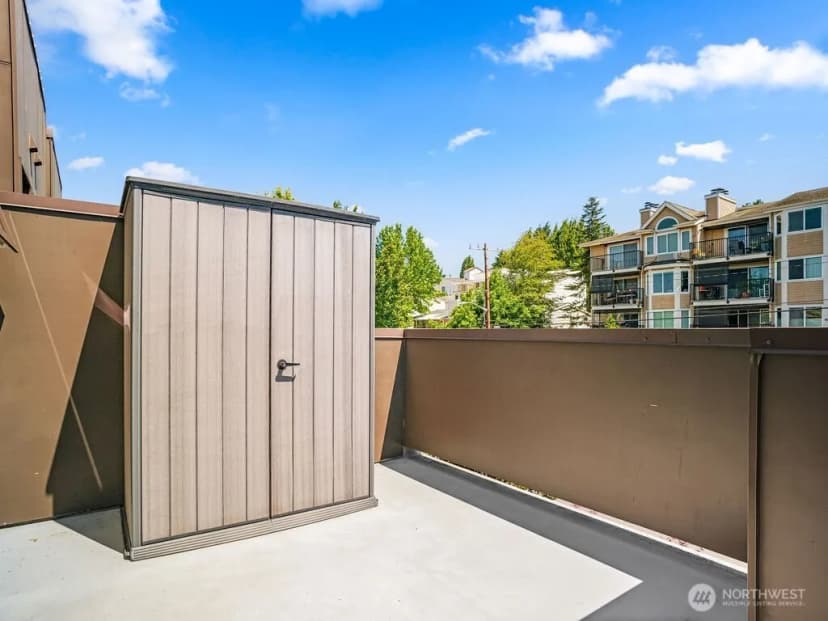 Property photo for 6911 California Avenue Sw #c, Seattle photo 30