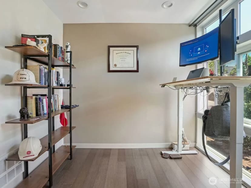 Property photo for 6911 California Avenue Sw #c, Seattle photo 21