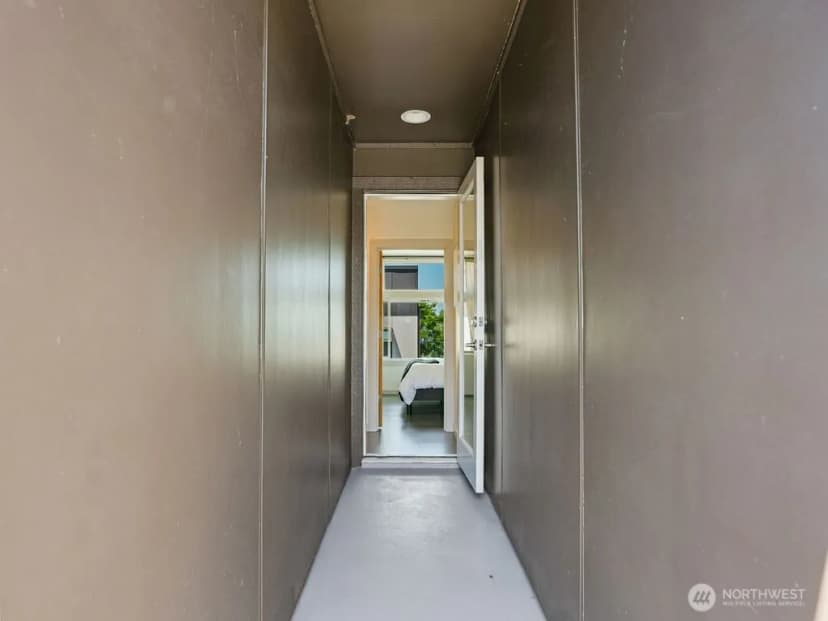 Property photo for 6911 California Avenue Sw #c, Seattle photo 29