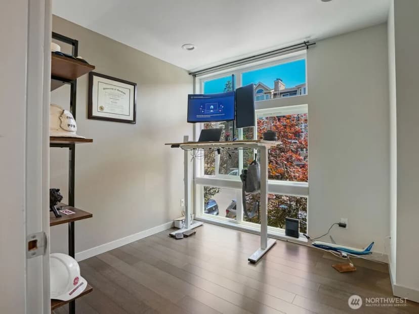 Property photo for 6911 California Avenue Sw #c, Seattle photo 20