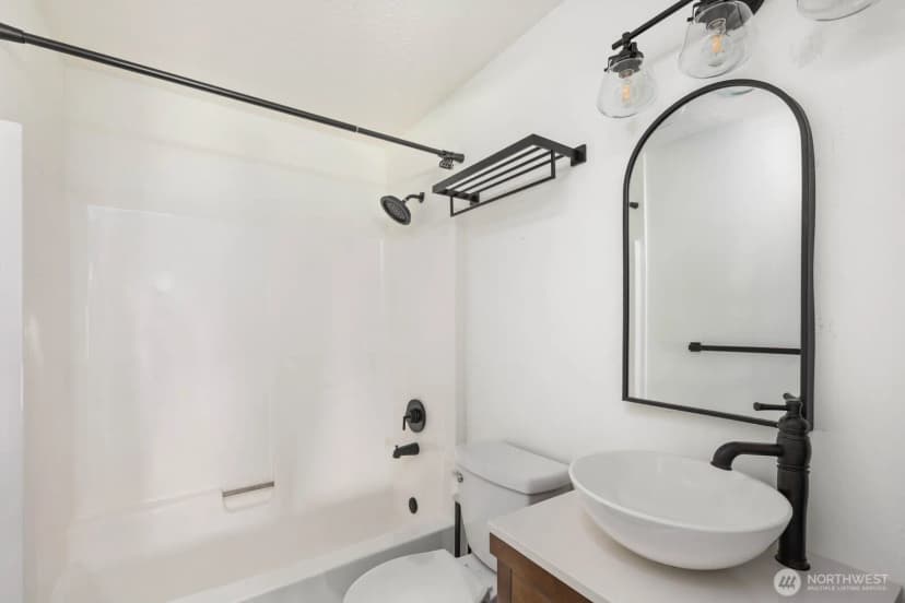 Property photo for 435 Williams Avenue N #206, Renton photo 9
