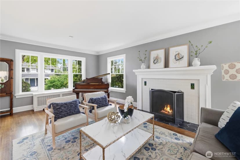 Property photo for 3127 Broadway E, Seattle photo 5