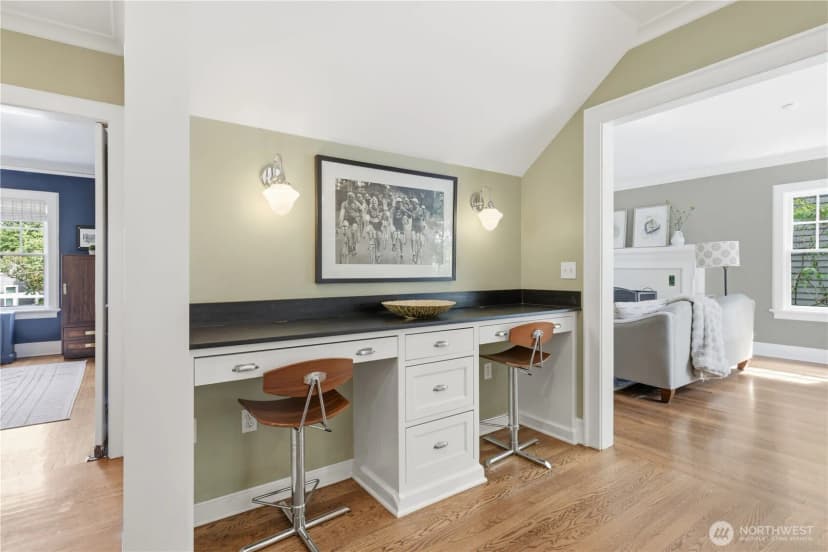 Property photo for 3127 Broadway E, Seattle photo 13
