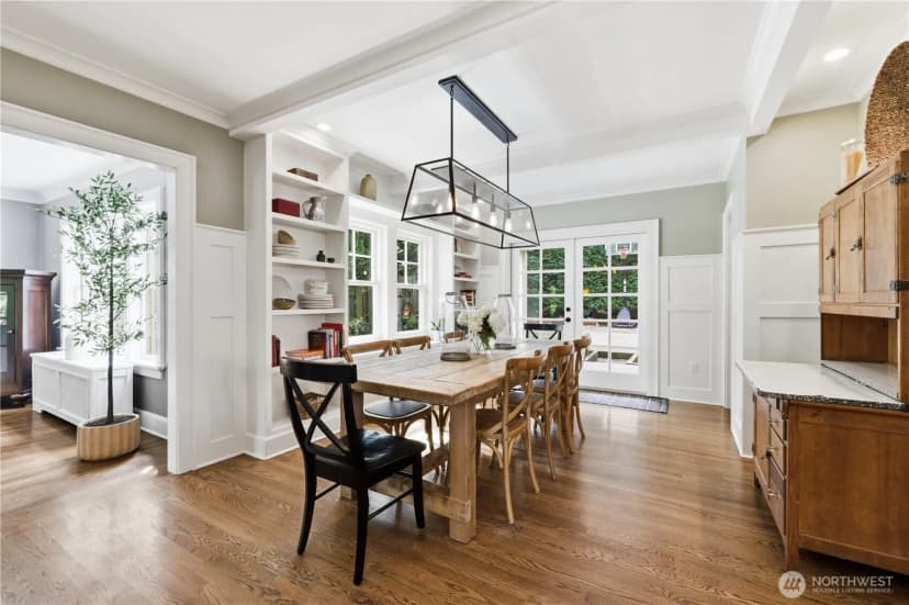Property photo for 3127 Broadway E, Seattle photo 11