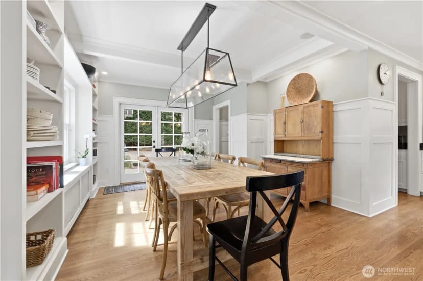 Property photo for 3127 Broadway E, Seattle photo 12