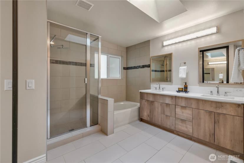Property photo for 4205 243rd Avenue Se, Sammamish photo 17