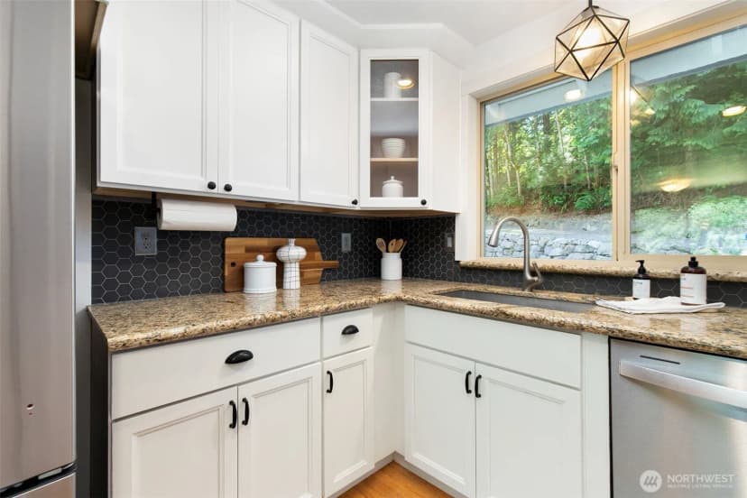 Property photo for 5769 Blakely Avenue Ne, Bainbridge Island photo 16