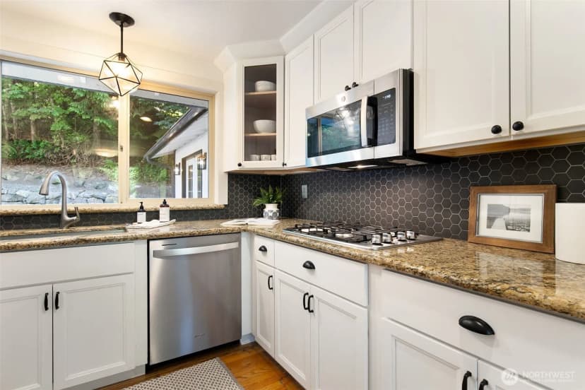 Property photo for 5769 Blakely Avenue Ne, Bainbridge Island photo 14