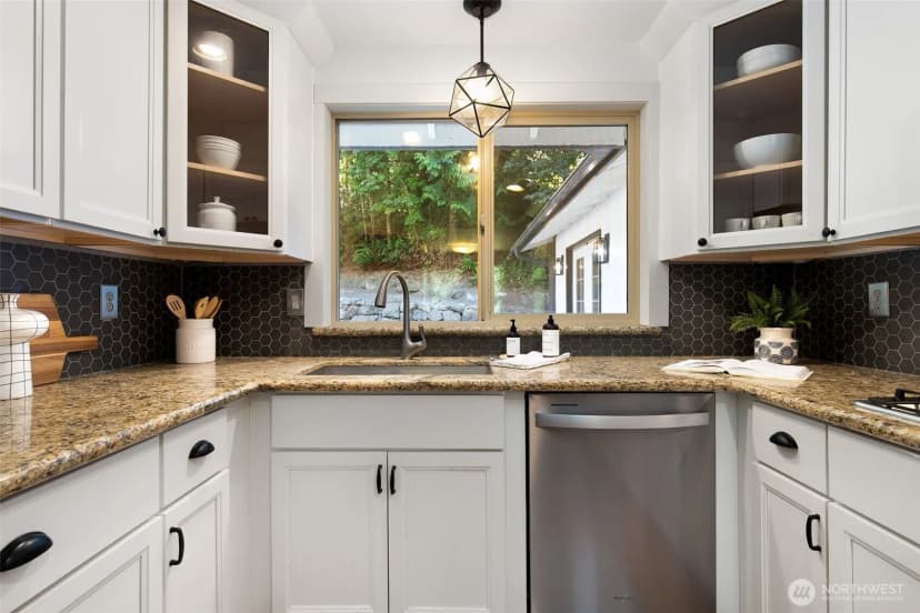 Property photo for 5769 Blakely Avenue Ne, Bainbridge Island photo 15