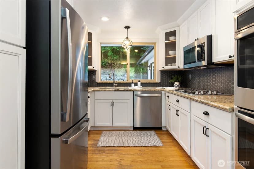 Property photo for 5769 Blakely Avenue Ne, Bainbridge Island photo 13